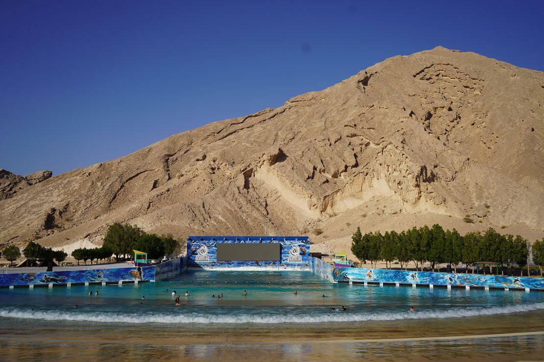 The park is situated between rugged mountains and empty deserts.